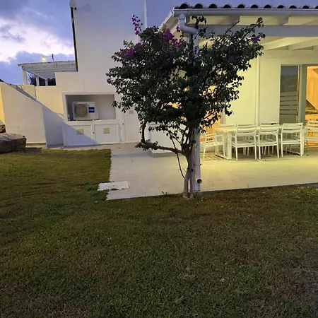Perla Bianca Vila Calasetta
